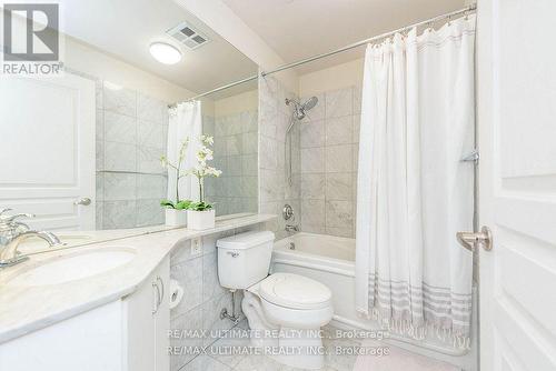 202 - 1121 Bay Street, Toronto, ON - Indoor Photo Showing Bathroom