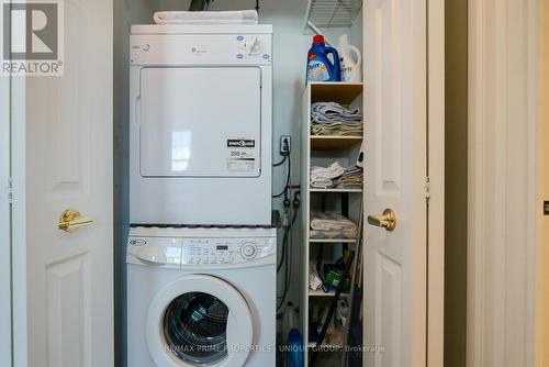 1802 - 30 Gloucester Street, Toronto, ON - Indoor Photo Showing Laundry Room