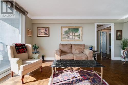 1802 - 30 Gloucester Street, Toronto, ON - Indoor Photo Showing Living Room