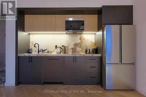 1810 - 55 Bremner Boulevard, Toronto, ON - Indoor Photo Showing Kitchen