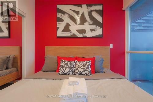 1810 - 55 Bremner Boulevard, Toronto, ON - Indoor Photo Showing Bedroom