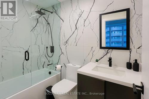 1810 - 55 Bremner Boulevard, Toronto, ON - Indoor Photo Showing Bathroom