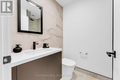 1510 - 55 Bremner Boulevard, Toronto, ON - Indoor Photo Showing Bathroom