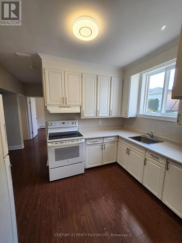 Lower - 507 Colborne Street W, Whitby, ON - Indoor Photo Showing Kitchen