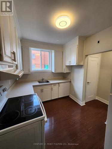 Lower - 507 Colborne Street W, Whitby, ON - Indoor Photo Showing Kitchen