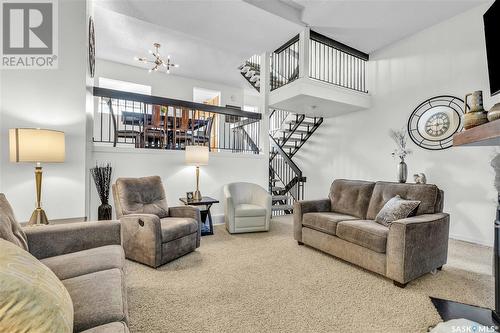 7 455 Pinehouse Drive, Saskatoon, SK - Indoor Photo Showing Living Room