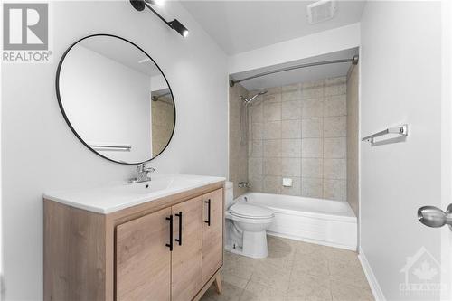 366 Pickford Drive, Ottawa, ON - Indoor Photo Showing Bathroom