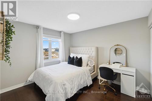 4776 Abbott Street E, Ottawa, ON - Indoor Photo Showing Bedroom