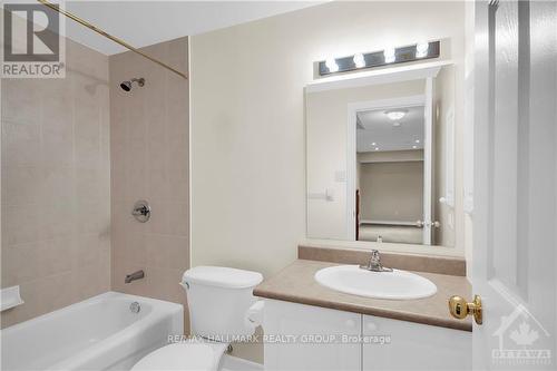 37 Village Walk, Ottawa, ON - Indoor Photo Showing Bathroom