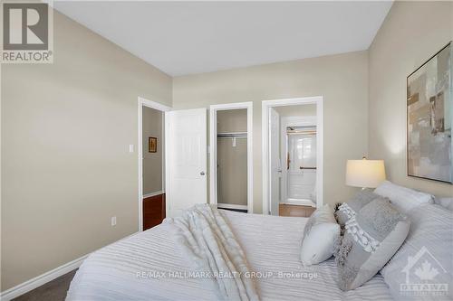 37 Village Walk, Ottawa, ON - Indoor Photo Showing Bedroom