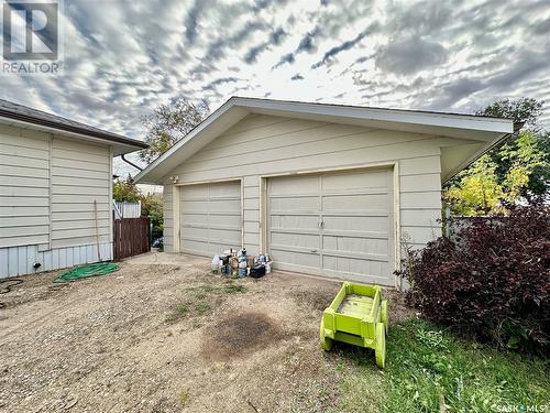 302 4Th Avenue, Aberdeen, SK - Outdoor With Exterior