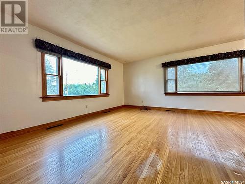 302 4Th Avenue, Aberdeen, SK - Indoor Photo Showing Other Room