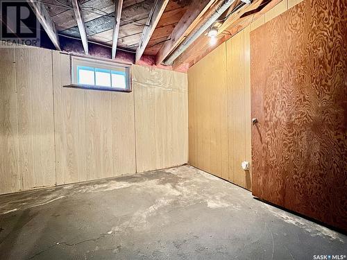 302 4Th Avenue, Aberdeen, SK - Indoor Photo Showing Basement