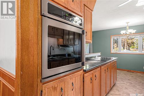 502 Copland Crescent, Saskatoon, SK - Indoor Photo Showing Kitchen