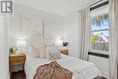 667 Wickens Avenue, Burlington (Lasalle), ON - Indoor Photo Showing Bedroom