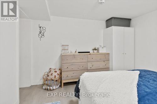 667 Wickens Avenue, Burlington (Lasalle), ON - Indoor Photo Showing Bedroom