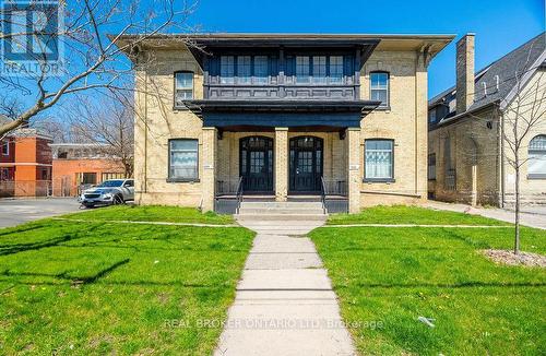 302 Oxford Street E, London, ON - Outdoor With Facade