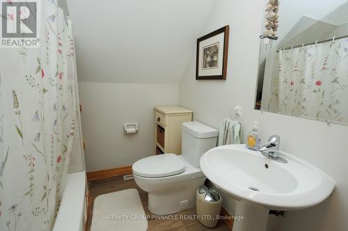 14 Bayview Drive, Kawartha Lakes (Coboconk), ON - Indoor Photo Showing Bathroom