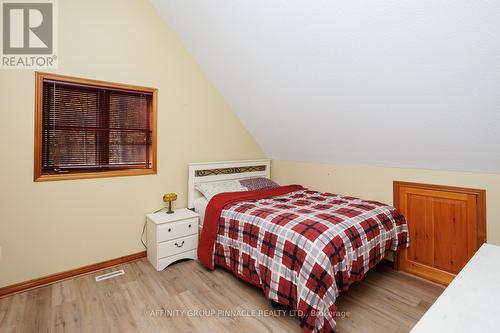 14 Bayview Drive, Kawartha Lakes (Coboconk), ON - Indoor Photo Showing Bedroom