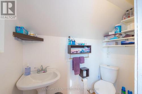 758 Gillespie Avenue, Peterborough (Otonabee), ON - Indoor Photo Showing Bathroom