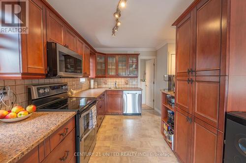 758 Gillespie Avenue, Peterborough (Otonabee), ON - Indoor Photo Showing Kitchen