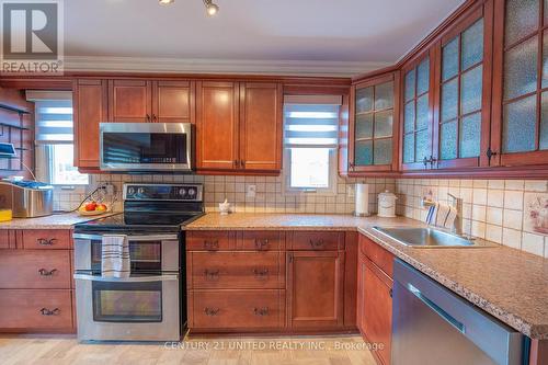 758 Gillespie Avenue, Peterborough (Otonabee), ON - Indoor Photo Showing Kitchen