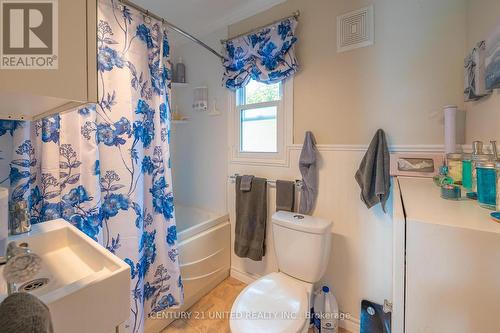 758 Gillespie Avenue, Peterborough (Otonabee), ON - Indoor Photo Showing Bathroom