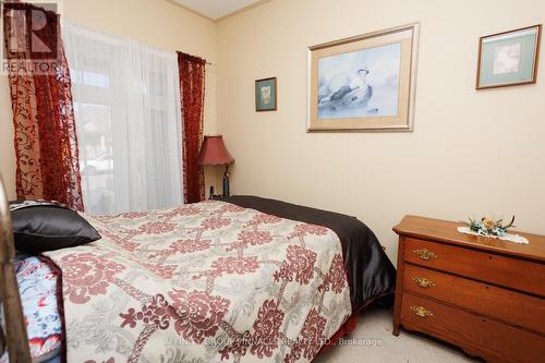 23 Chadwin Drive, Kawartha Lakes (Lindsay), ON - Indoor Photo Showing Bedroom