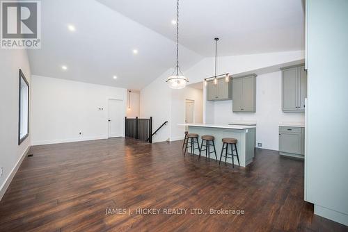 33 Hammond Court, Deep River, ON - Indoor Photo Showing Other Room