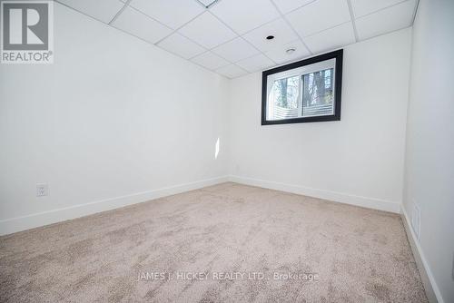 33 Hammond Court, Deep River, ON - Indoor Photo Showing Other Room