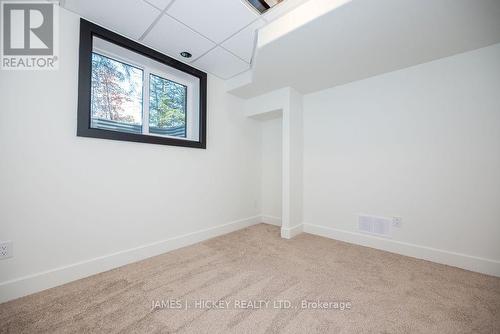 33 Hammond Court, Deep River, ON - Indoor Photo Showing Other Room