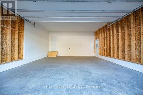 33 Hammond Court, Deep River, ON - Indoor Photo Showing Garage