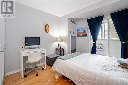 208 - 1155 Bough Beeches Boulevard, Mississauga, ON - Indoor Photo Showing Bedroom