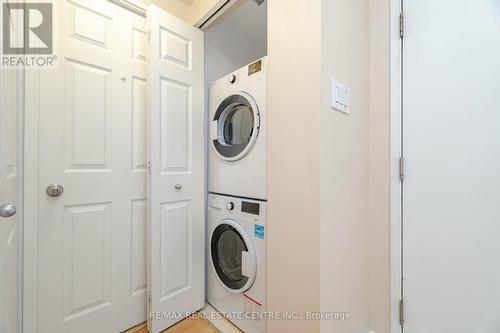 208 - 1155 Bough Beeches Boulevard, Mississauga, ON - Indoor Photo Showing Laundry Room