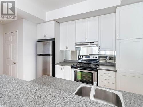 94 - 5035 Oscar Peterson Boulevard, Mississauga, ON - Indoor Photo Showing Kitchen With Stainless Steel Kitchen