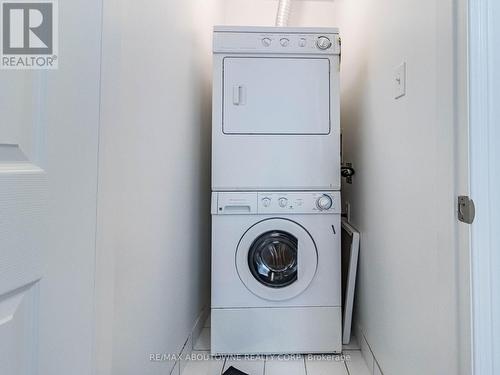 94 - 5035 Oscar Peterson Boulevard, Mississauga, ON - Indoor Photo Showing Laundry Room