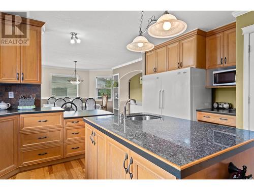 2116 Young Avenue, Kamloops, BC - Indoor Photo Showing Kitchen