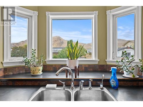 2116 Young Avenue, Kamloops, BC - Indoor Photo Showing Kitchen With Double Sink