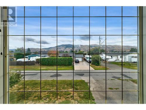 2116 Young Avenue, Kamloops, BC - Indoor Photo Showing Other Room