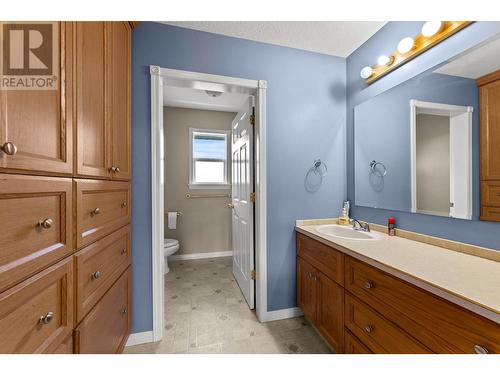 2116 Young Avenue, Kamloops, BC - Indoor Photo Showing Bathroom