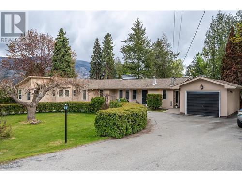 310 Spruce Avenue, Kaleden, BC - Outdoor With Facade