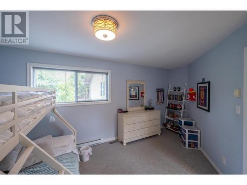 310 Spruce Avenue, Kaleden, BC - Indoor Photo Showing Bedroom