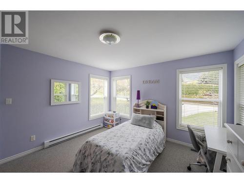 310 Spruce Avenue, Kaleden, BC - Indoor Photo Showing Bedroom