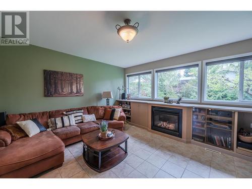 310 Spruce Avenue, Kaleden, BC - Indoor Photo Showing Living Room With Fireplace