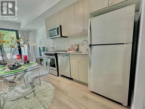 223 - 2799 Kingston Road, Toronto, ON - Indoor Photo Showing Kitchen