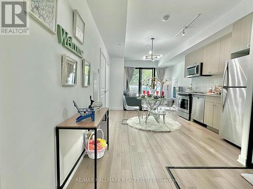 223 - 2799 Kingston Road, Toronto, ON - Indoor Photo Showing Kitchen