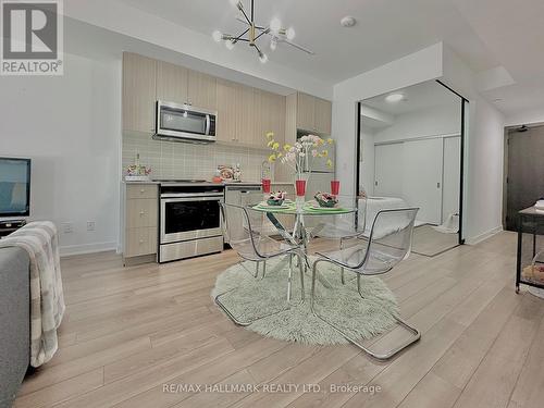 223 - 2799 Kingston Road, Toronto, ON - Indoor Photo Showing Kitchen