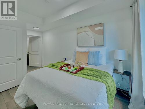 223 - 2799 Kingston Road, Toronto, ON - Indoor Photo Showing Bedroom