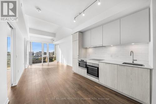 1321 - 158 Front Street, Toronto, ON - Indoor Photo Showing Kitchen With Upgraded Kitchen