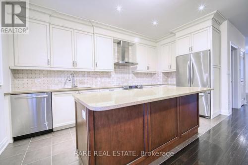 25 Plowman Lane, Richmond Hill, ON - Indoor Photo Showing Kitchen With Stainless Steel Kitchen With Upgraded Kitchen